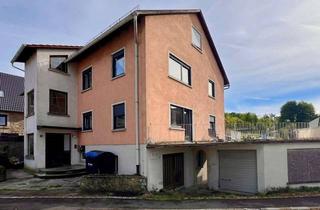 Mehrfamilienhaus kaufen in 97243 Bieberehren, Mehrfamilienhaus mit fünf Wohneinheiten und zusätzlicher Halle – attraktives Investment mit Entw