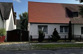 Doppelhaushälfte kaufen in 14641 Retzow, Doppelhaushälfte mit großem Grundstück in Retzow