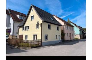 Haus kaufen in Dorfstraße 39, 72119 Ammerbuch, Modernisiertes kleines 4-Zimmer-Haus in Ammerbuch (Preis 320.000,00€ zzgl. EBK)