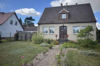 Haus kaufen in Anklamer Straße 16, 17392 Sarnow, Haus mit Potential und großem Grundstück !!! Ca. 12 km von Anklam entfernt !!!