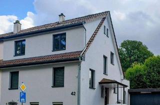 Doppelhaushälfte kaufen in 74177 Bad Friedrichshall, Neu renovierte Doppelhaushälfte in idealer Lage in Bad Friedrichshall. In der Nähe von allem. 5 Minu