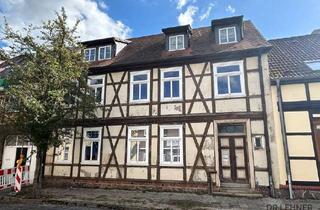 Mehrfamilienhaus kaufen in 39606 Osterburg, Fachwerk-Mehrfamilienhaus (3 Wohneinheiten) in Osterburg mit Wertsteigerungspotenzial
