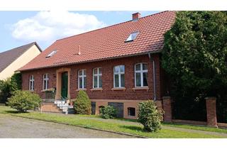 Einfamilienhaus kaufen in 16928 Pritzwalk, Einfamilienhaus mit Terrasse, Carport und Landschaftsgarten