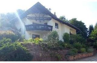 Einfamilienhaus kaufen in Wolfsägerweg 49, 66996 Fischbach, Am Waldrand gelegenes Einfamilienhaus mit Einliegerwohnung in Fischbach bei Dahn (ohne Maklerprov.)