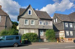 Haus kaufen in Marburger Str., 35083 Wetter, Altes Haus mit großem Garten und Garage in Wetter (Hessen)