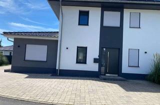 Haus mieten in Am Walde 10, 56249 Herschbach, Traumhafte Neubau-Doppelhaushälfte auf Eckgrundstück – 160 m², Balkon, Terrasse & idyllische Lage