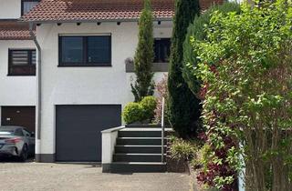 Haus mieten in 67705 Trippstadt, Exklusive Mietimmobilie – Modernes Einfamilienhaus mit Garten / vollständig möbliert!