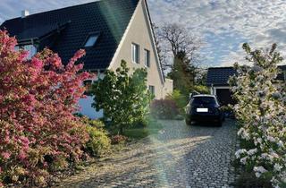 Haus mieten in 21033 Lohbrügge, Modernisierte Doppelhaushälfte mit schönem Garten