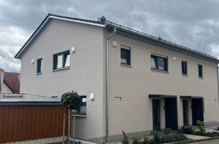 Haus mieten in Brunnenstrasse, 86655 Harburg, Doppelhaushälfte - BJ 2024, wie NEU