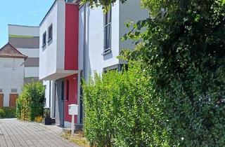 Haus mieten in 61440 Oberursel (Taunus), Elegante Doppelhaushälfte in Oberursel Nahe Klinik Hohe Mark