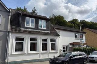 Haus mieten in 24960 Glücksburg, Renoviertes 4,0-Zimmer-Stadthaus, Collenburger Str. 37! Bitte bewerben Sie sich online !