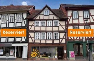 Anlageobjekt in 37269 Eschwege, Günstiges Wohn- und Geschäftshaus in allerbester Lage am Marktplatz!