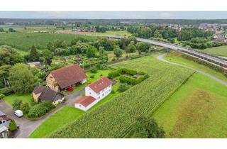 Anlageobjekt in 88074 Meckenbeuren, Vielseitige, ehemalige Hofstelle mit 2,2 ha Nähe Bodensee-Airport !