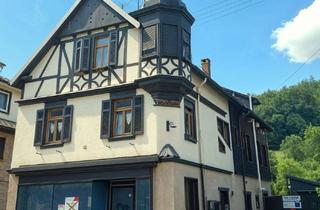 Anlageobjekt in 75323 Bad Wildbad, Einzigartiges Investment: Freistehendes Zweifamilienhaus mit Gewerbeeinheit & Baugrundstück