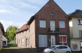 Anlageobjekt in 32457 Porta Westfalica, Kapitalanleger aufgepasst! Dreifamilienhaus in P. W.-Kleinenbremen