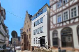 Anlageobjekt in 35037 Marburg, Historisches Altstadthaus am Marktplatz – hochwertig durchsaniert, voll vermietet