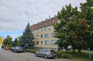Anlageobjekt in Pappelallee 8/9, 07570 Harth-Pöllnitz, 14 Wohneinheiten ( 5 vermietet) als Renditeobjekt in Niederpöllnitz zu verkaufen :) + 10 Garagen :)