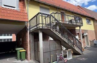 Anlageobjekt in Kennedy Straße 4D1, 63477 Maintal, Modernisierte 2-und 3- ZKB mit neuwertigen Ladengeschäften in zentraler Lage