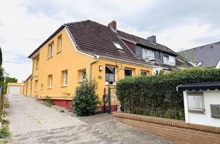 Anlageobjekt in 23714 Malente, Kapitalanlage: 2 voll vermietete Wohnhäuser mit 8 Wohnungen und Nebengelass, Bad Malente