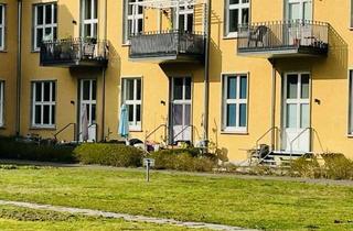 Anlageobjekt in Ferdinand-Magellan-Str. 36, 14089 Kladow, Werthaltige und sehr schöne Eigentumswohnung in Kladow! Terrasse, Parkett, Stellplatz