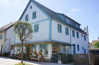 Anlageobjekt in 95493 Bischofsgrün, Gut durchdacht und gut gemacht - Energetisch top saniertes Wohn- und Geschäftshaus in Bischofsgrün