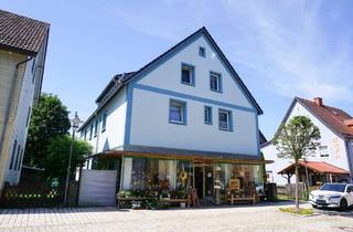Anlageobjekt in 95493 Bischofsgrün, 1a Rendite und energetisch top saniert - Vollständig vermietetes Wohn-/Geschäftshaus in Bischofsgrün