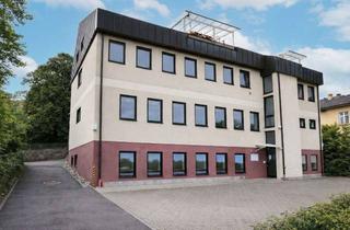 Gewerbeimmobilie kaufen in 72810 Gomaringen, Attraktive Gewerbeimmobilie mit Praxis-/ Bürofläche und Wohneinheit im DG