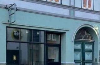 Büro zu mieten in 99817 Eisenach, Zentrum von Eisenach - Gewerbeeinheit mit Sitzgelegenheiten und Grünfläche im Innenhof