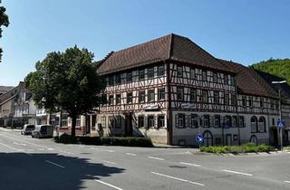 Gewerbeimmobilie kaufen in 74740 Adelsheim, Bestens vermietete Gewerberäume plus 9 Wohnungen