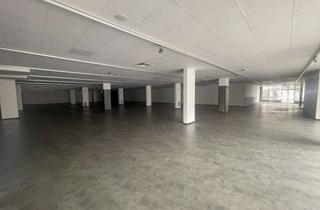 Gewerbeimmobilie kaufen in Roonstraße 1-7, 46535 Dinslaken, Moderne Fläche im EG: 1.400qm, 29x TG-Stellplätze, Innenstadt; Supermarkt, Fitness, Einzelhandel