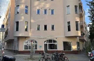 Geschäftslokal mieten in Huttenstraße 27, 10553 Berlin, Eckladen mit großer Schaufensterfront und Präsentationsfläche