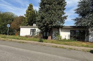 Gewerbeimmobilie kaufen in 23611 Bad Schwartau, Gewerbegrundstück mit Büro-/Wohntrakt und vielseitigem Entwicklungspotenzial in Bad Schwartau – Clev