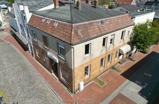 Gewerbeimmobilie mieten in 25761 Büsum, Büsum/ Zentrum: Zentral gelegenes Geschäftshaus - ideal als Baugrundstück für Investoren!