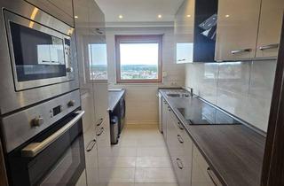Wohnung kaufen in 63517 Rodenbach, Schöne 2 ZKB-Wohnung mit Blick