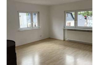 Wohnung mieten in 65232 Taunusstein, Renovierte Wohnung mit 3 Zimmern, Kamin, Balkon und EBK