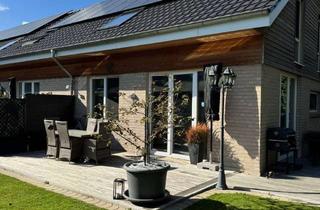 Wohnung mieten in Waldweg 2b, 23738 Lensahn, Hochwertige 4-Zimmer-Maisonette-Wohnung mit lux. Innenausstattung EBK, smart home, Garten in Lensahn