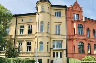 Mehrfamilienhaus kaufen in 19055 Altstadt, Historisches Mehrfamilienhaus in bester Lage - am Schweriner See und Blick auf das Schloss