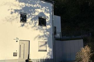 Haus kaufen in Lindenpfuhlstraße 5b, 51766 Engelskirchen, Moderner Neubau mit Dachterrasse im Zentrum