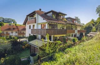 Wohnung kaufen in 87487 Wiggensbach, Vermietete 2-Zimmer-Terrassenwohnung mit Gartenanteil und Stellplätzen in Wiggensbach–Egg