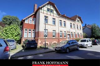 Wohnung kaufen in 24159 Kiel, Altbaucharm in unmittelbarer Fördennähe! Wohnung im Hochparterre in Kiel