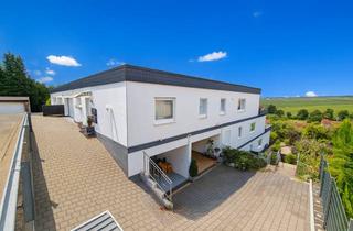 Wohnung kaufen in 63549 Ronneburg, Exklusives Immobilienangebot: Traumwohnung mit atemberaubender Dachterrasse!