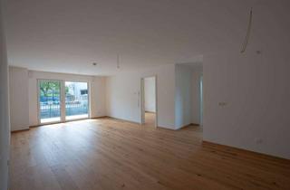 Wohnung kaufen in 94234 Viechtach, Großzügige 3-Zimmerwohnung mit Südbalkon