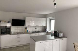 Wohnung mieten in 97218 Gerbrunn, Geschmackvolle 3-Zimmer-Wohnung mit gehobener Ausstattung für kleine Familie, Paar oder als 2er WG
