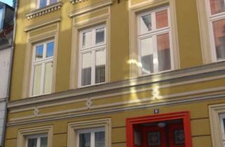 Wohnung mieten in Frankenstraße 10, 18439 Altstadt, Schöne 2-Zimmer-Wohnung mit Balkon zu vermieten
