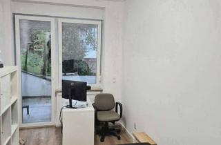 WG-Zimmer mieten in Edelfinger Straße 26, 97980 Bad Mergentheim, Helles Zimmer mit eigener Terrasse und großen Fenstern. Hohe Decken, gute Dämmung und ruhige Lage.