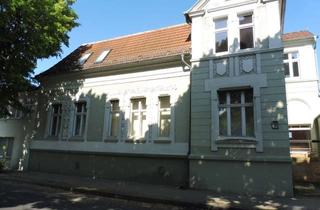 Haus kaufen in Puschkinstraße 11, 14943 Luckenwalde, Ehemalige Bibliothek mit Charme und viel Raum zu verkaufen