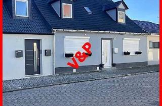 Haus mieten in 39218 Schönebeck, Kernsaniertes Reihenmittelhaus mit Innenhofterrasse in Schönebeck Frohse