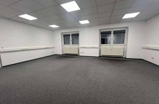 Büro zu mieten in 95032 Pirk, Ihre neue Geschäftsadresse am Flugplatz: gepflegte Büro-/Praxisflächen (ab ca. 51 m² ) - Aufzug & Te