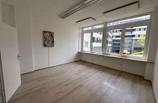 Büro zu mieten in 95030 Innenstadt, Gepflegte Bürofläche in Hof/Saale (ca. 89 m²) - 1. OG - Aufzug vorhanden - 3 Büroräume, 1 Archivraum