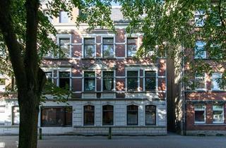 Wohnung kaufen in 24534 Innenstadt, NEUMÜNSTER: Vermietete 2-Zi.-Dachgeschosswohnung mit Entwicklungsmöglichkeiten